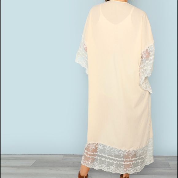 Lace detail boho style kimono - Picture 5 of 5